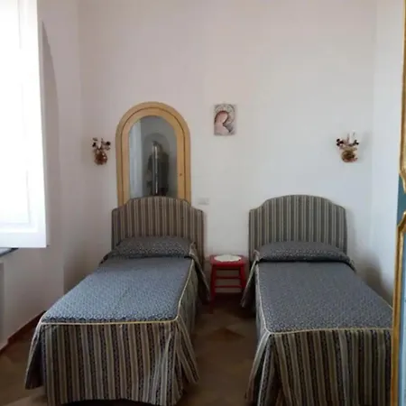 Дом отдыха Antonelloapartments - La Farfalla Bianca *